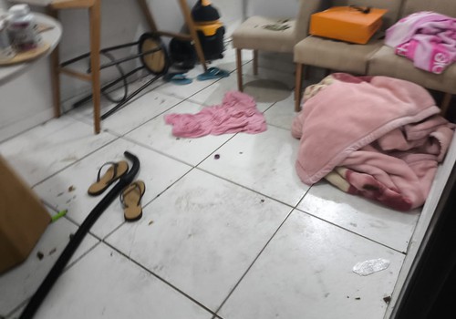 Homem é morto em apartamento no centro de Patos de Minas; companheira é presa