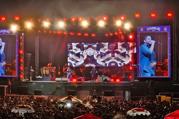 Jorge e Mateus cantam o sucesso mais recente “Haverá sinais” e produzem um coral na arena; veja ao vivo