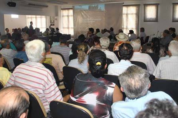 Prefeitura elobora projeto que legaliza serviço público em propriedade particular