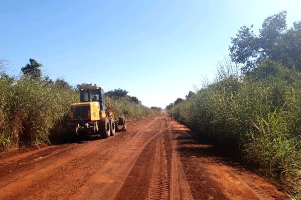 DER-MG reforça a sinalização vertical na rodovia MG 188 e faz melhorias em rodovias de terra