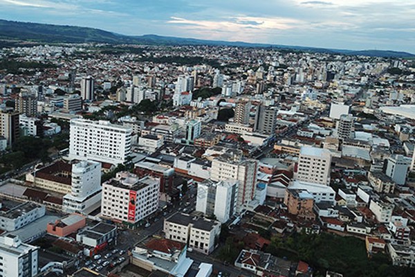 Patos de Minas finalmente evolui para Onda Verde e poderá abrir escolas e realizar eventos