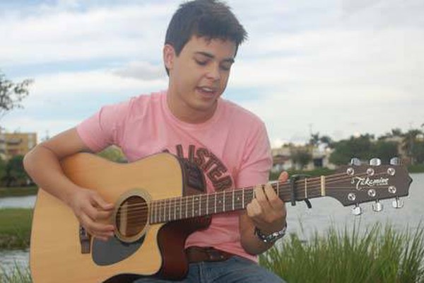 Cássio Santiago lança o 1º CD e surge como a mais nova promessa sertaneja