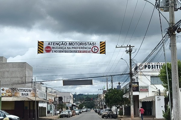 Rua Dona Luiza passará a ser mão única no sentido à av. JK, em Patos de Minas