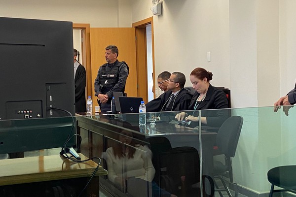 Réu nega que cometeu assassinato, mas não convence os jurados e é condenado a 16 anos