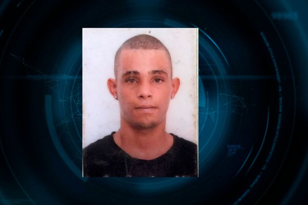 Jovem é assassinado a golpes de faca após desentendimento em venda de pé de maconha