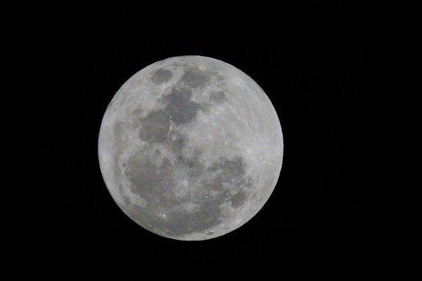 Maior superlua do ano pode ser vista nesta quinta-feira