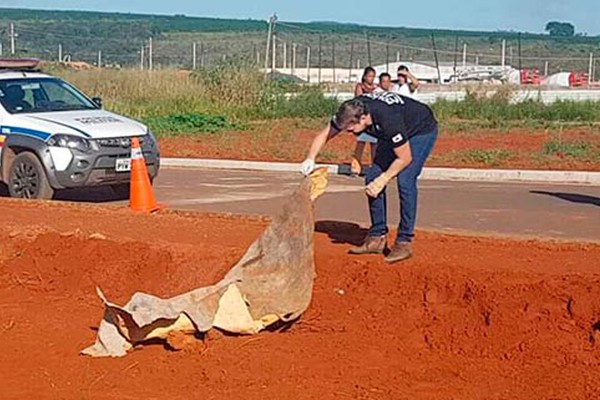 Jovem de 22 anos é morto a facadas e pedrada no 2º homicídio da noite em Patos de Minas