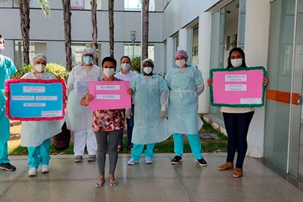 Alta de pacientes de Covid-19 é celebrada por equipe do Hospital de Campanha de Patos de Minas