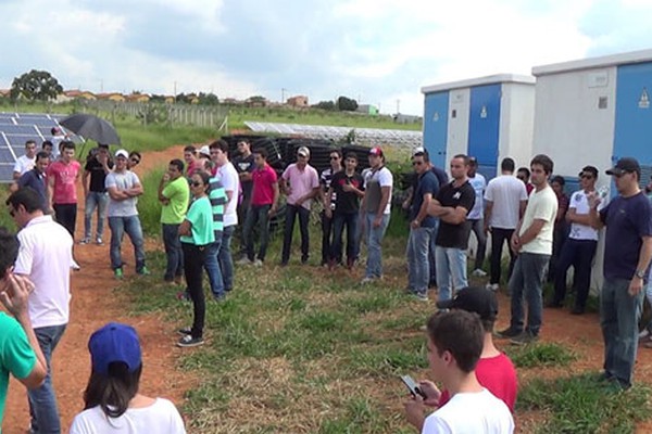 Alunos do UNIPAM visitam a maior usina fotovoltaica da América Latina