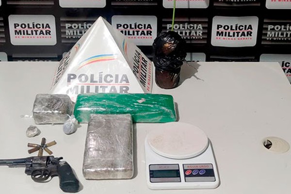 Polícia Militar prende jovem  com barras de maconha, revólver e munições em Patrocínio