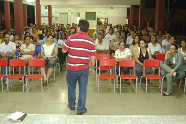 Escola Municipal busca orientar pais, para melhorar educação dos filhos