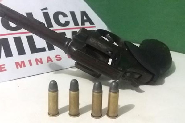 Polícia apreende revólver carregado e prende homem de 31 anos por porte ilegal de arma