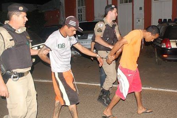 Operação conjunta da PC e PM prende dupla com crack e maconha em Patos de Minas