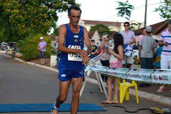 Atleta do Cruzeiro vence a Corrida do Campo, em Major Porto