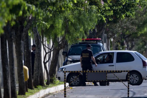 Prisão domiciliar: saiba o que Bolsonaro está proibido de fazer