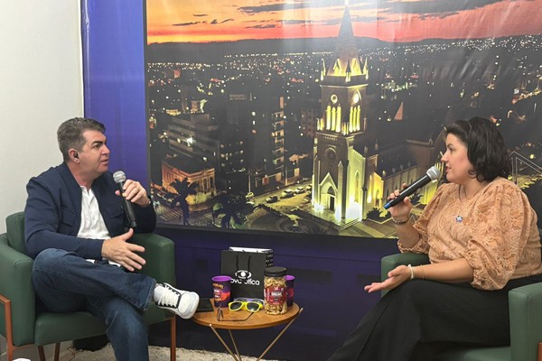 Patos Hoje entrevista a secretária de desenvolvimento social, Jorgiane Suelen; veja ao vivo