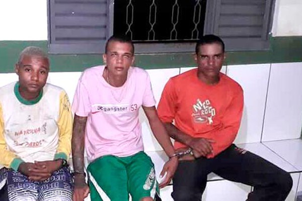 PM prende trio que pediu ajuda para reparo de veículo e acabou furtando propriedade rural