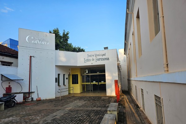 Secretário de Cultura promete reforma do teatro ainda este ano e edital da lei Paulo Gustavo