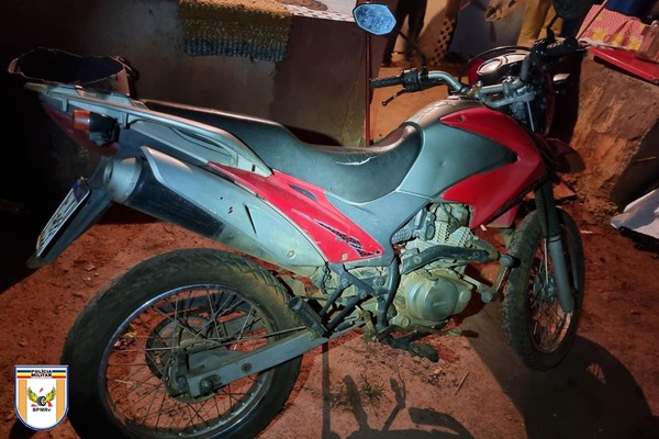 Motociclista sem CNH fica gravemente ferido em acidente com táxi na LMG 732, em Patrocínio