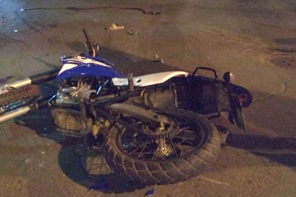 Motociclista de 21 anos morre em grave acidente no centro de Presidente Olegário