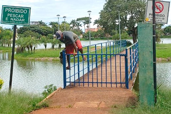 Ponte e abrigo na Ilha da Lagoa Grande continuam fechados e moradores cobram providências