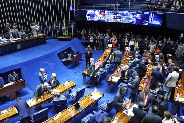 Senado aprova texto-base da reforma tributária