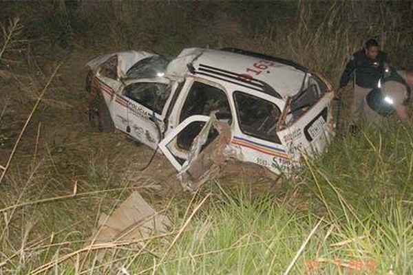 Garoto apreendido morre em grave acidente com viatura da Polícia Militar na BR 365