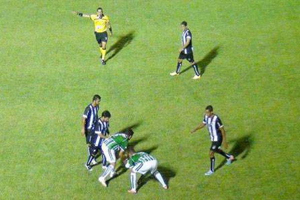 Mamoré faz dois a zero no Nacional, vence a quarta seguida e já está classificado