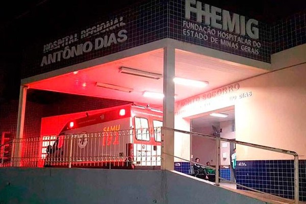 Jovem de 20 anos é agredido com facada no pescoço em quarto de pensão em Patos de Minas