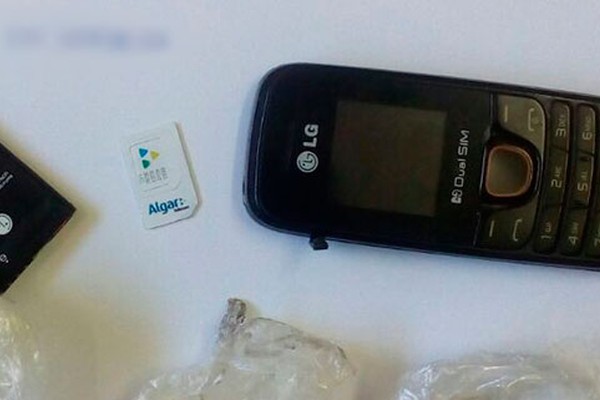 Agentes Penitenciários encontram celular com chip e bateria dentro de cela do Presídio