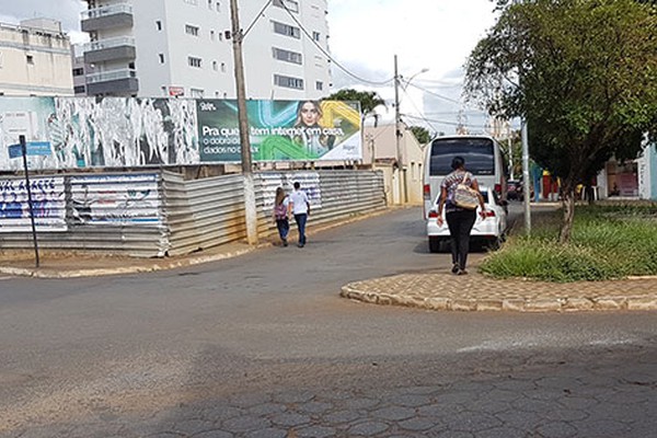 Prefeito anula decreto e põe fim à polêmica ligação das avenidas Paracatu e Getúlio Vargas