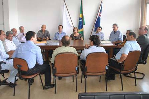 Reunião marca início do trabalho da equipe de transição de Pedro Lucas