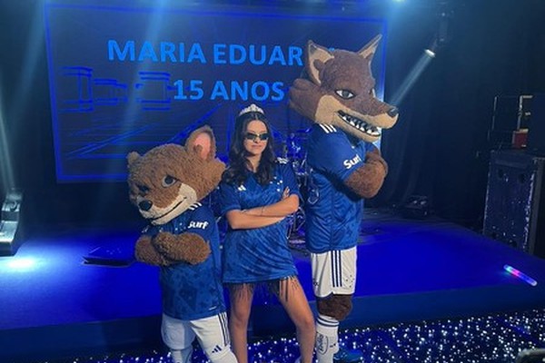 Mascotes animam festa de 15 anos de torcedora patense que é apaixonada pelo Cruzeiro