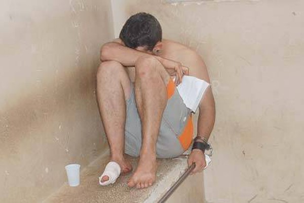 Jovem assalta feira, é preso quando fugia e confessa outro assalto em pet shop