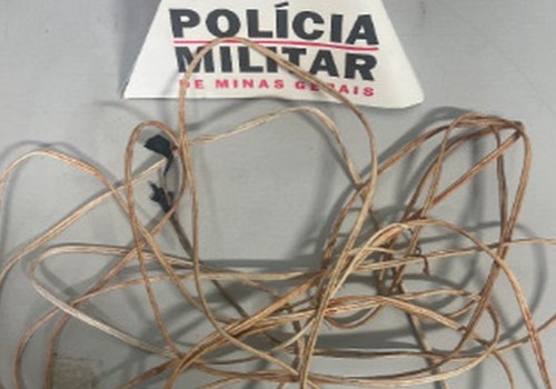 Homem acaba preso após cortar fios de alta tensão da Cemig com faca no Centro de Patos de Minas
