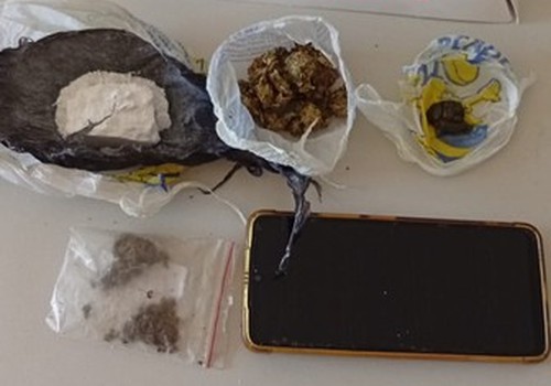 Polícia Militar apreende adolescente e prende motorista com drogas em Cruzeiro da Fortaleza