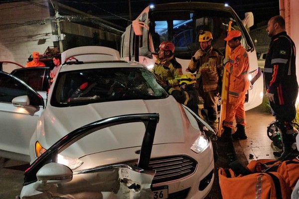 Acidente entre microônibus e veículo de passeio deixa feridos no bairro Sobradinho