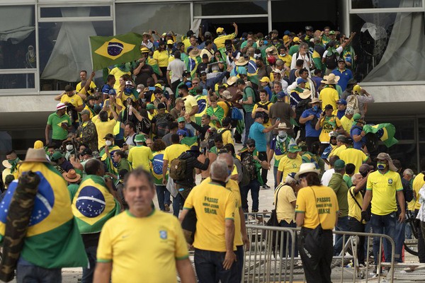 Supremo julga primeiros réus pelos atos golpistas de 8 de janeiro