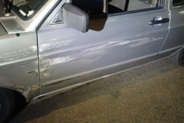 Homem bate em carro, ameaça de morte outro condutor, foge e acaba preso por vários crimes