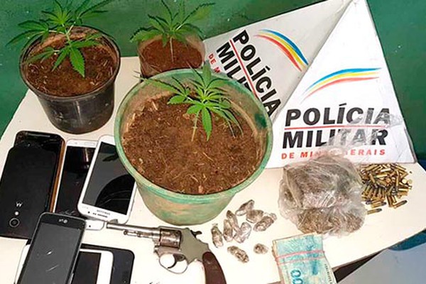 PM monta operação e prende jovens com maconha, munições e arma em Patos de Minas