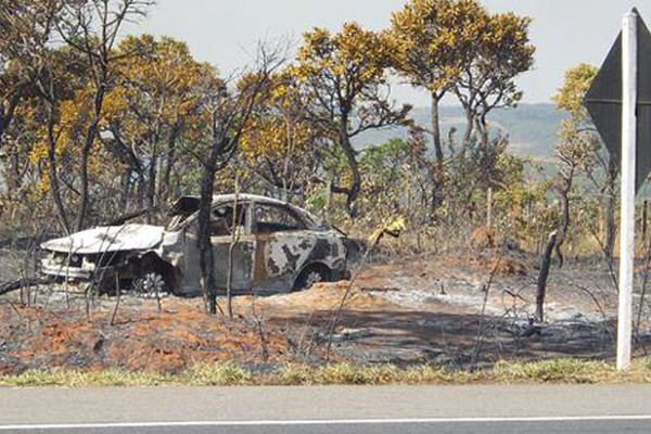 Homem morre carbonizado após acidente na BR-262, munícipio de Campos Altos