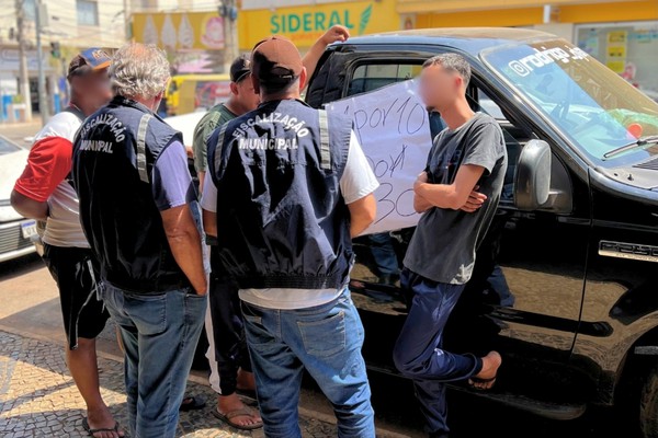 Morango, uva, água mineral: o comércio ambulante é permitido ou proibido em Patos de Minas?