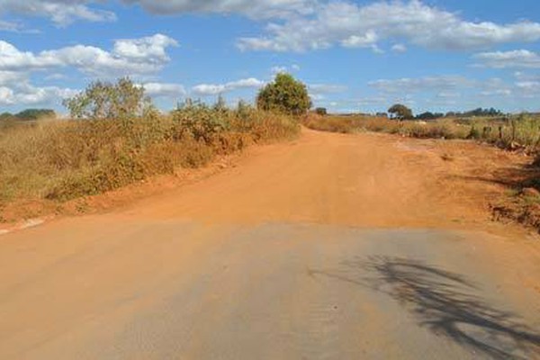 Após assinatura de convênio, máquinas desaparecem da Estrada da Serrinha