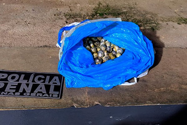 Detento tenta voltar para a Penitenciária de Carmo do Paranaíba com drogas no estômago e acaba na delegacia