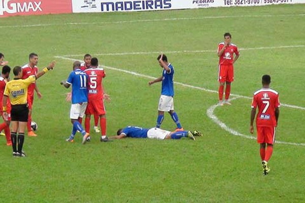 URT domina partida, mas leva gol no finalzinho e deixa escapar vitória no Zama Maciel