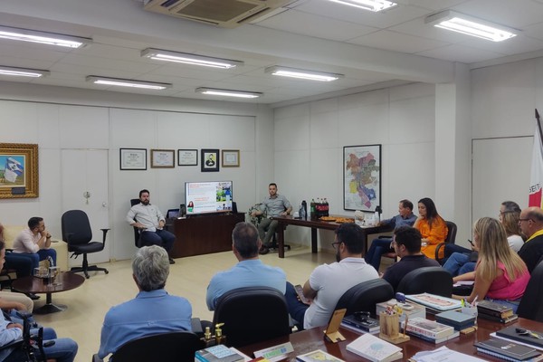 Em reunião com a imprensa, Prefeito faz balanço de dois anos de gestão