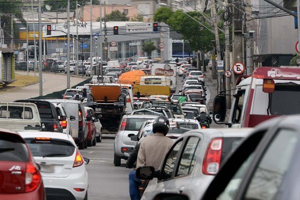 Minas Gerais suspende exigência do CRLV 2021 até junho