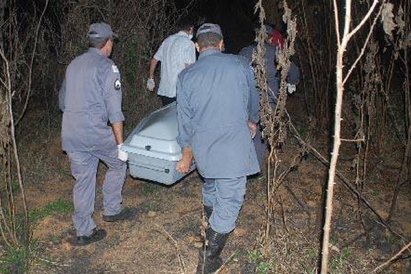 Morador que caçava minhoca acha corpo às margens de córrego no Cidade Nova