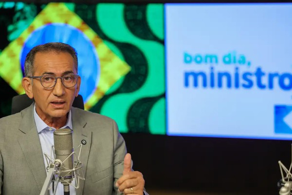 Ministro garante que não faltarão recursos contra seca e queimadas