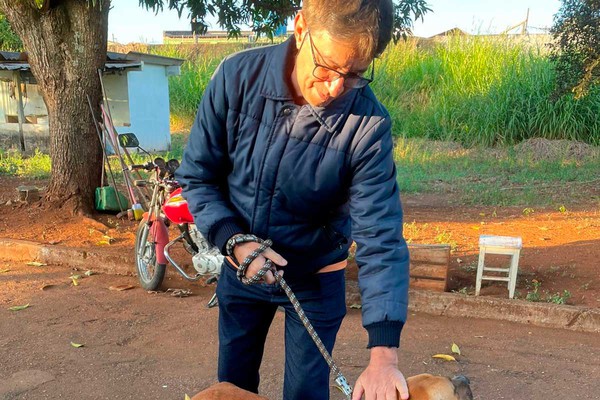 Após sobreviver de maus tratos e abandono, Fred é adotado e ganha um novo lar